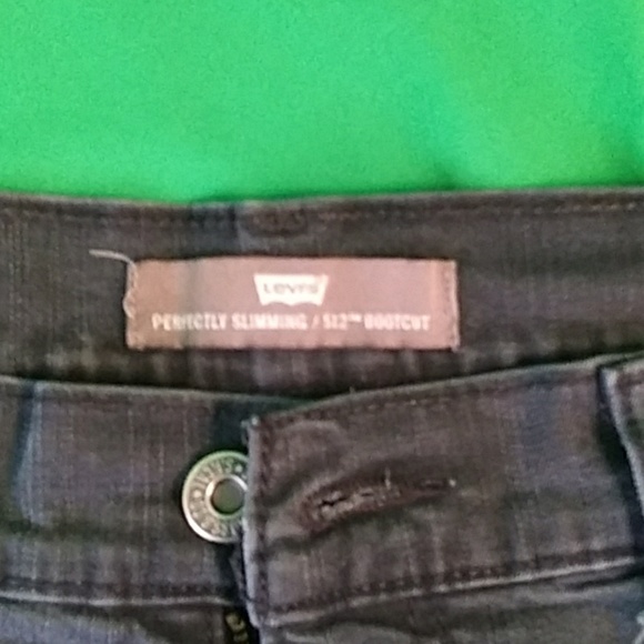 Levis perfectly slimming 512 bootcut high rise - Picture 2 of 5